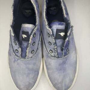 Mustang Blue Frayed Slip-On Canvas Sneakers Size 8